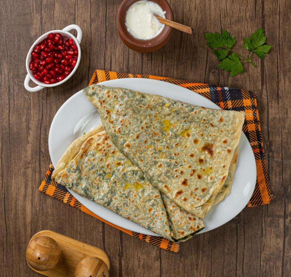 Sultan Makan Cuxuryurd Esterno foto